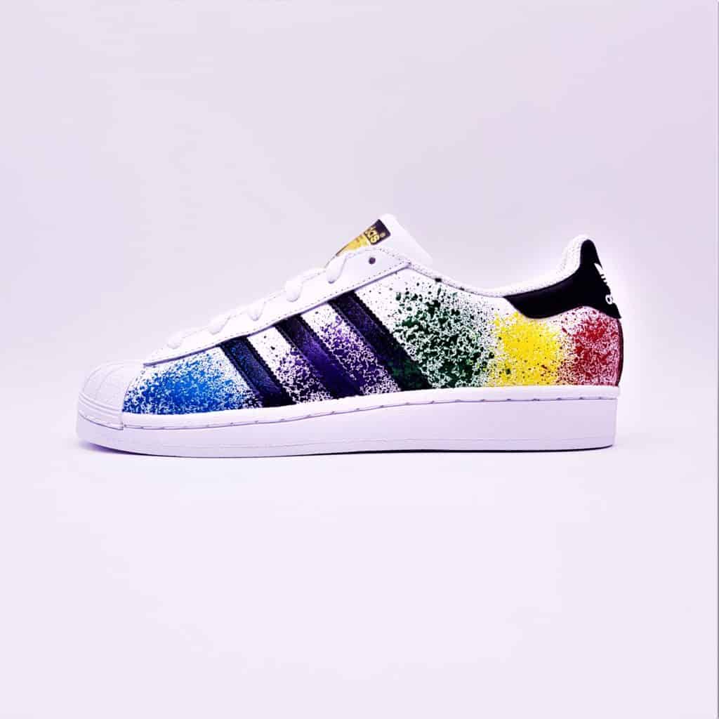 Superstar on sale color adidas