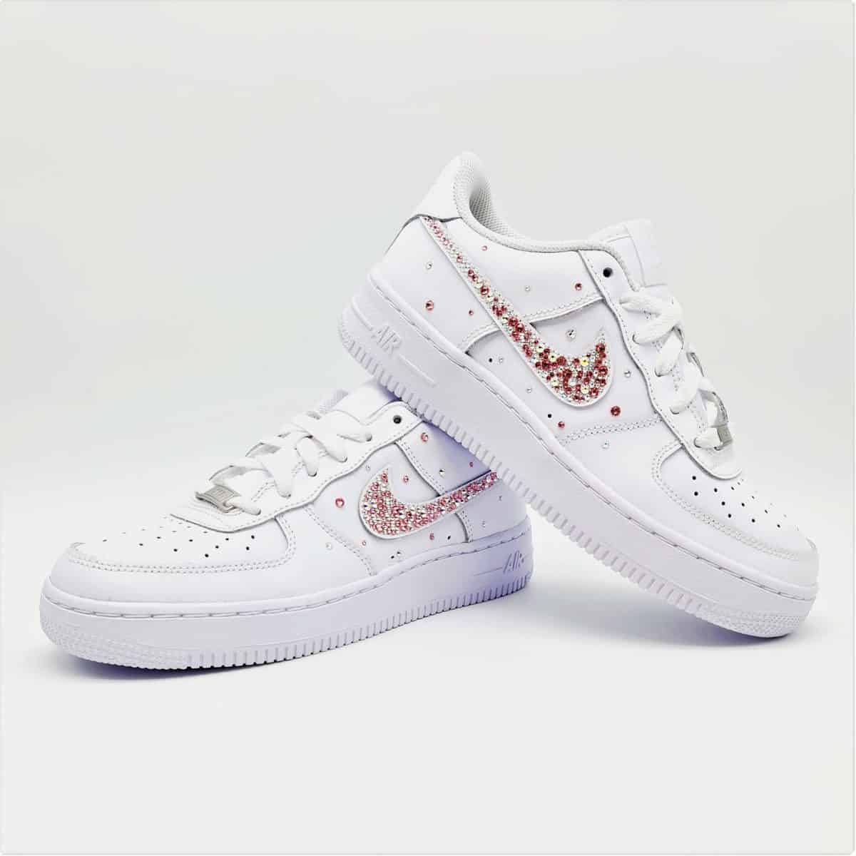 Nike air force 1 logo rose hot sale