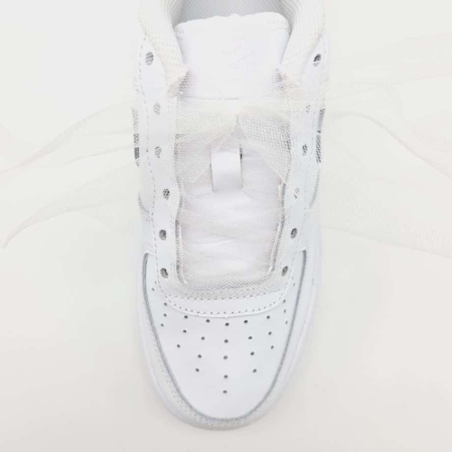 Lacets en tulle blanc pour les mariage en sneakers nike air force 1