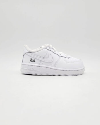Double G Customs propose des chaussures personnalisées avec le prénom de votre enfant : les Nike air force 1 prénom kids