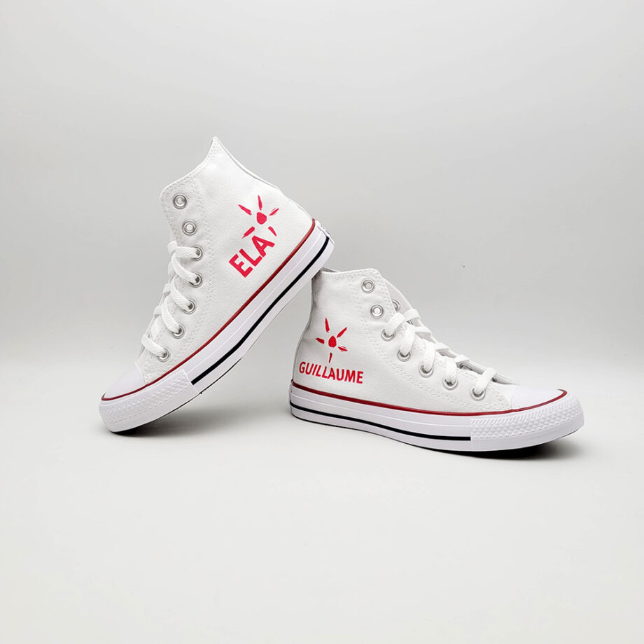 Converse Chuck Taylors customized in the colors of the ELA association to support it on a daily basis!