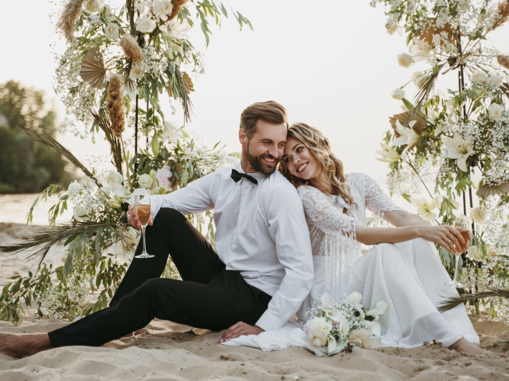 Le charme de l'été attire de nombreux mariés chaque année